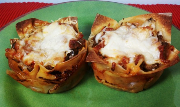 Lasagna Wonton Cupcakes