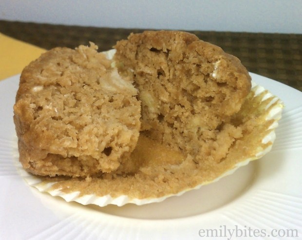 Peanut Butter Banana Oatmeal Muffins