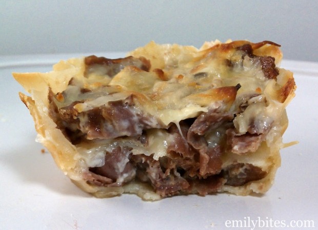 French Dip Wonton Cupcake