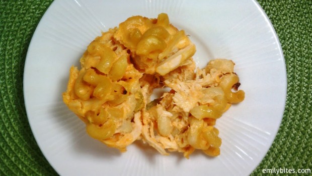 Buffalo Chicken Mac and Cheese Muffins
