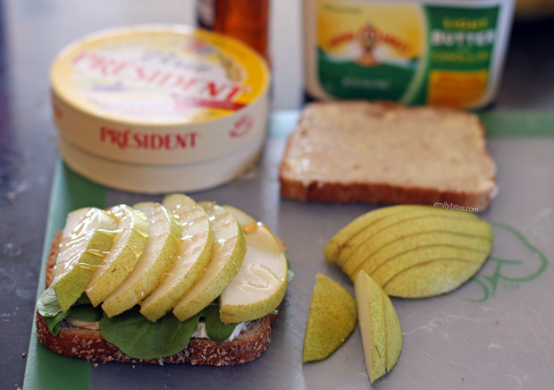 Grilled Brie and Pear Sandwiches