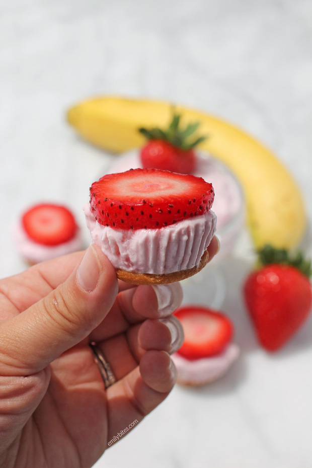 Strawberry Banana Frozen Yogurt Bites