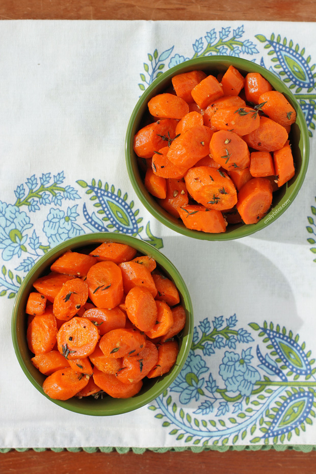 Garlic Thyme Roasted Carrots