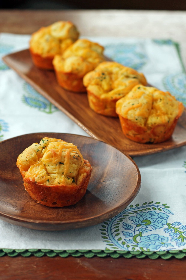 Cheddar Bay Pull Apart Muffins