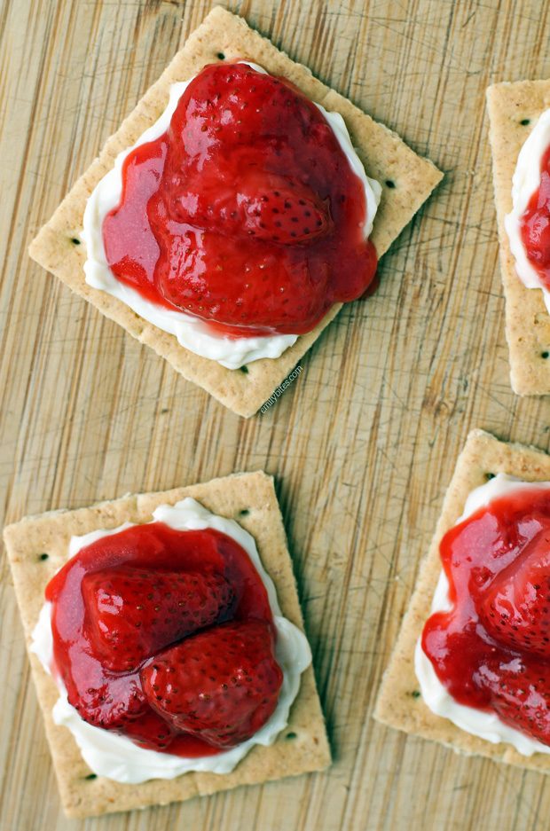 Strawberry Cheese Grahams
