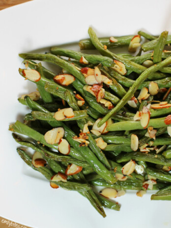Garlic Roasted Green Beans with Almonds