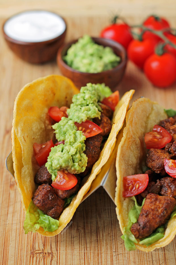 Easy Chicken Tacos with guacamole
