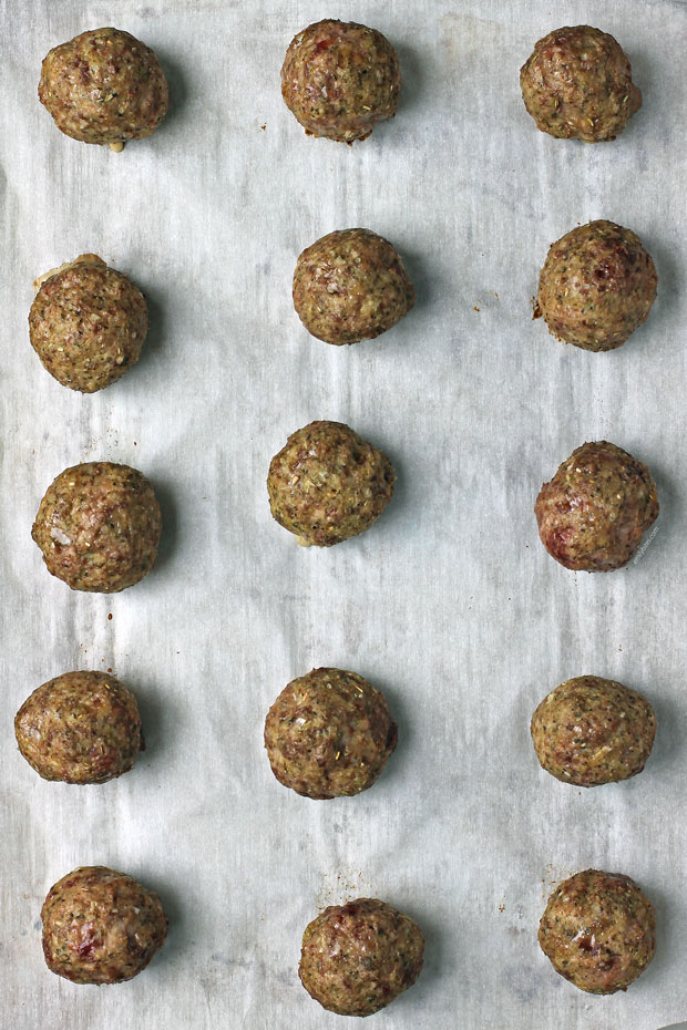 Baked beef and turkey meatballs
