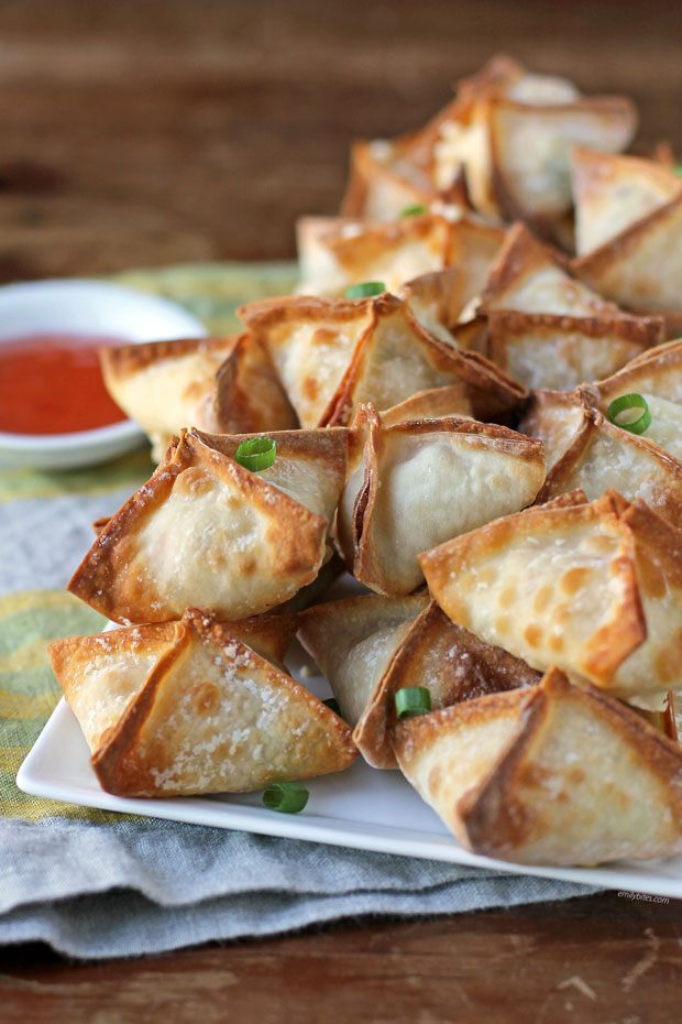 Crab Rangoon close up